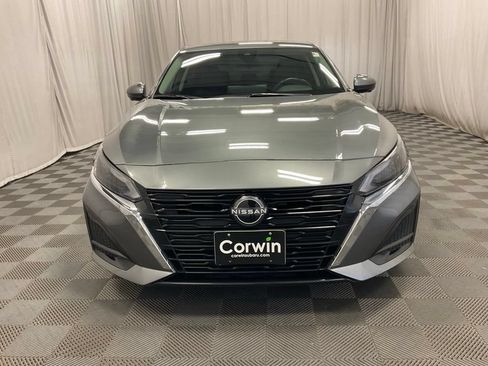 Used 2023 Nissan Altima 2.5 SL AWD/4WD image 12