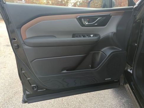 Certified 2025 Subaru Forester Sport image 16