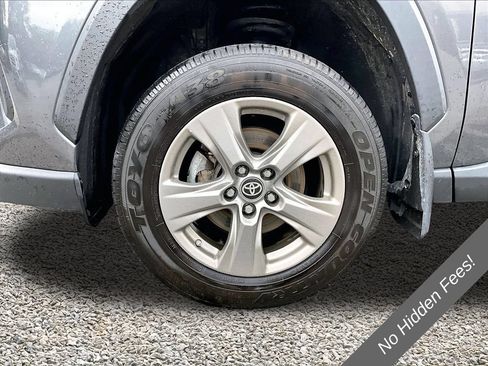 Used 2023 Toyota RAV4 LE AWD/4WD image 9