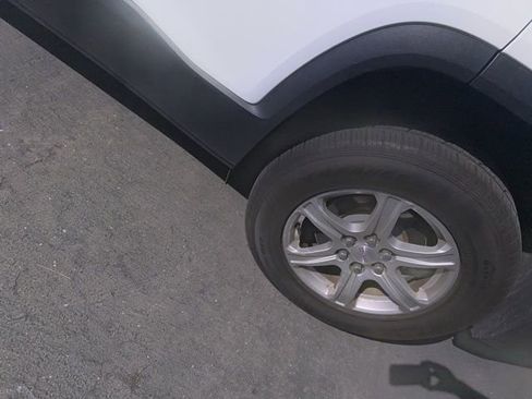 Used 2018 GMC Acadia SLE w/ LPO, Floor Liner Package image 3