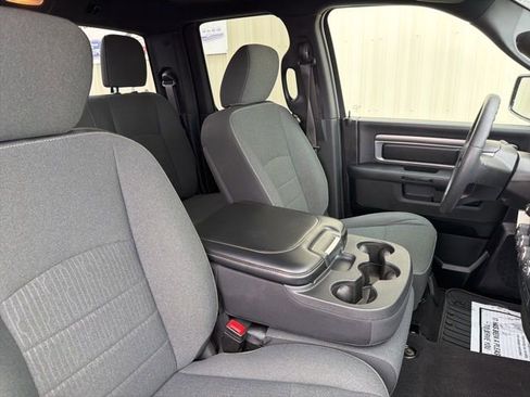 Used 2022 RAM 1500 Classic Warlock AWD/4WD image 9