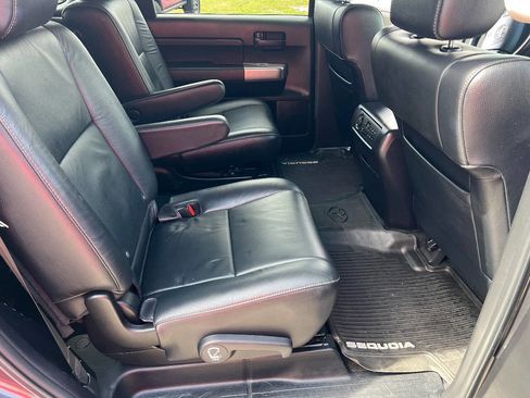 Used 2018 Toyota Sequoia TRD Sport AWD/4WD image 20
