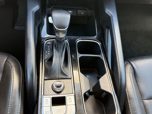 Used 2020 Kia Telluride LX FWD image 17