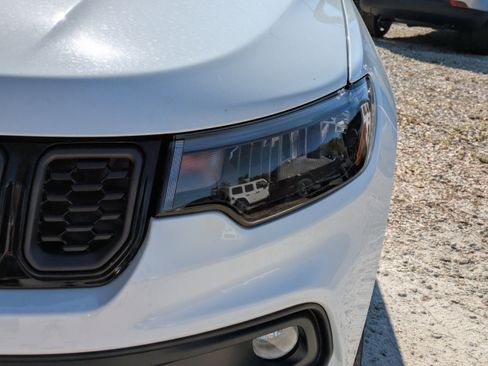 New 2026 Jeep Compass Latitude AWD/4WD image 9