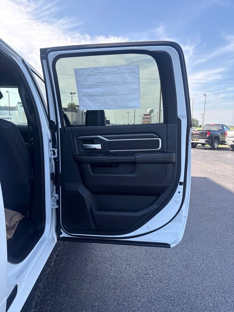 New 2026 RAM 3500 Big Horn AWD/4WD image 26