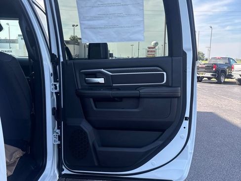 New 2026 RAM 3500 Tradesman AWD/4WD image 26