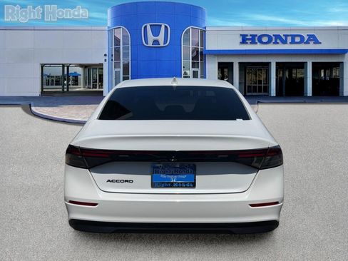 Used 2023 Honda Accord EX image 5