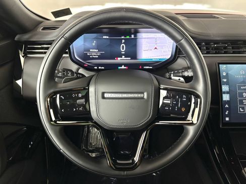 Used 2025 Land Rover Range Rover Sport Dynamic SE AWD/4WD image 9