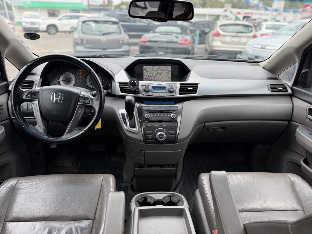 Used 2012 Honda Odyssey Touring Elite image 21