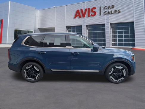 Used 2025 Kia Telluride S FWD image 5