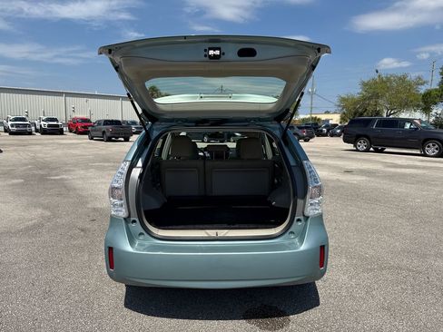 Used 2013 Toyota Prius V Five image 27