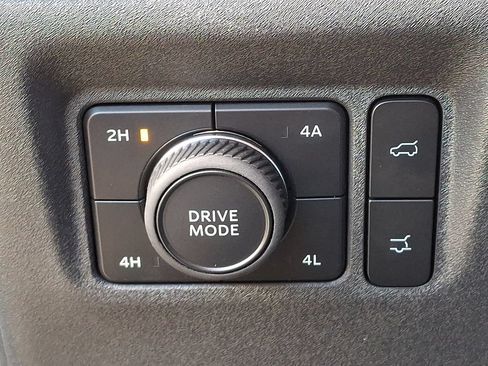 Used 2025 Ford Expedition Max Platinum AWD/4WD image 23