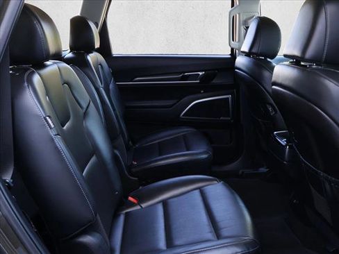Used 2025 Kia Telluride S AWD/4WD image 27