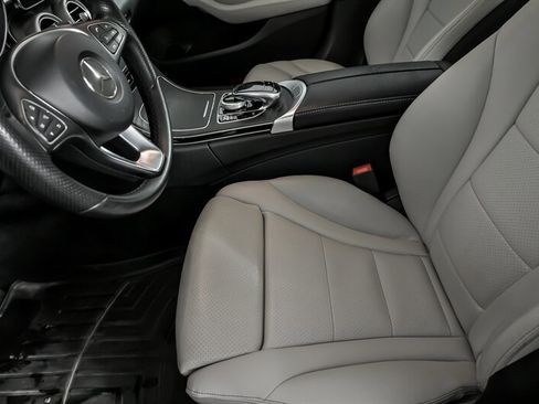 Used 2015 Mercedes-Benz C 300 4MATIC Sedan image 19