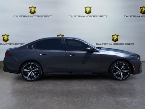 Used 2024 BMW 530i w/ M Sport Package RWD image 6