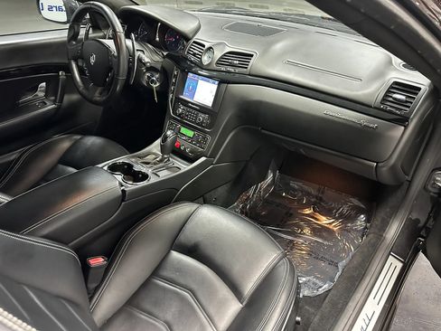 Used 2017 Maserati GranTurismo Sport RWD image 15