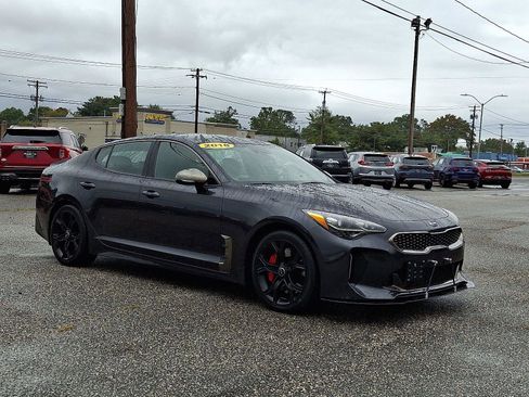 Used 2018 Kia Stinger GT1 image 3