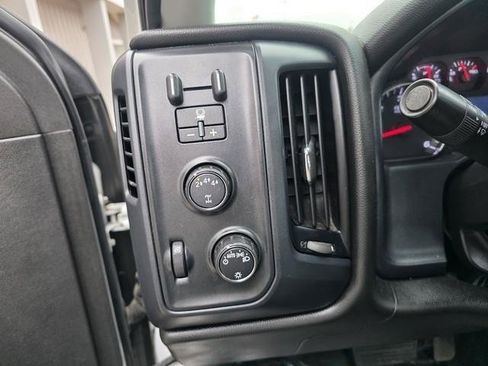 Used 2018 Chevrolet Silverado 2500 W/T w/ Snow Plow Prep Package image 9