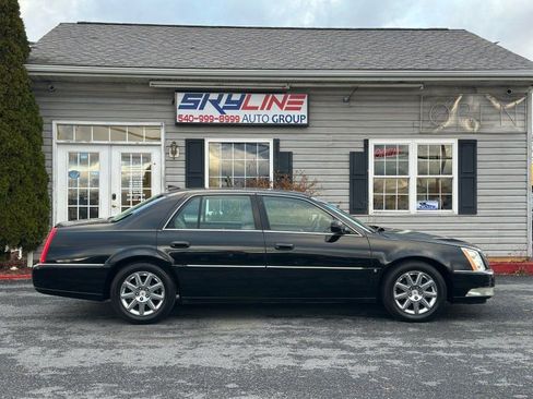 Used 2009 Cadillac DTS image 1