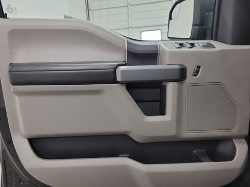 Used 2018 Ford F150 XLT AWD/4WD image 17