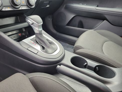 Used 2024 Kia Forte LXS w/ LXS Technology Package FWD image 29