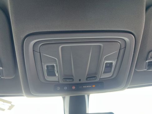 Used 2021 Chevrolet Silverado 1500 LT image 28