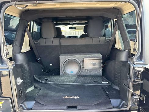 Used 2017 Jeep Wrangler Unlimited Sport w/ Quick Order Package 24S AWD/4WD image 8