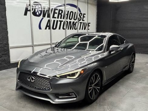 Used 2017 INFINITI Q60 3.0t w/ Cargo Package RWD image 4