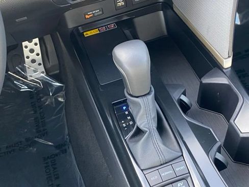 Certified 2025 Toyota Camry SE AWD/4WD image 15