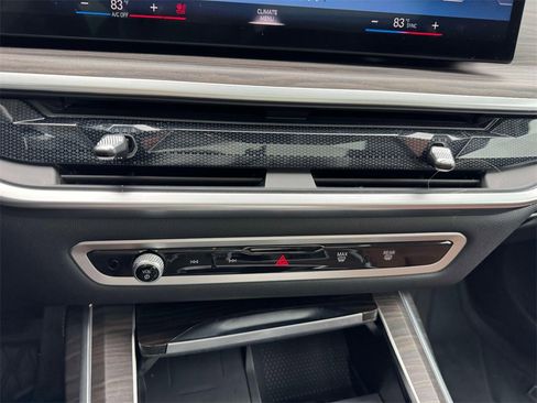 Certified 2023 BMW X7 xDrive40i w/ Premium Package image 14