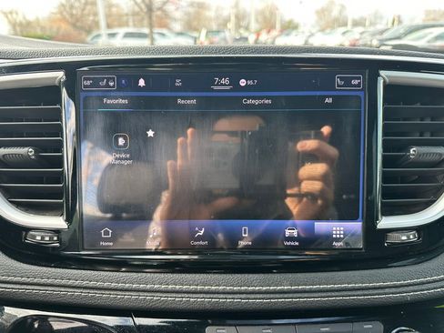 Used 2021 Chrysler Pacifica Touring-L w/ S Appearance Package image 26