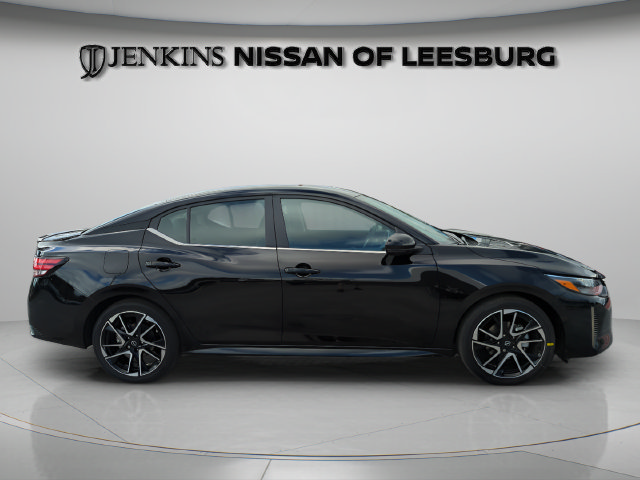 Certified 2025 Nissan Sentra SR w/ SR Premium Package FWD image 9