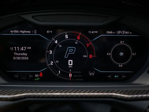 Used 2025 Lamborghini Urus SE AWD/4WD image 35