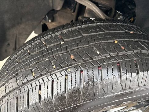 Certified 2024 Chevrolet Silverado 1500 Custom image 28