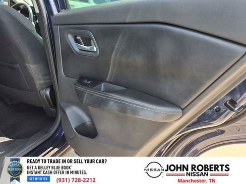 Used 2025 Nissan Rogue SV AWD/4WD image 18