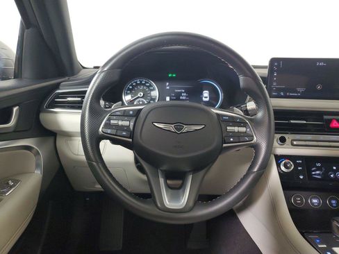 Used 2025 Genesis G70 2.5T RWD image 14