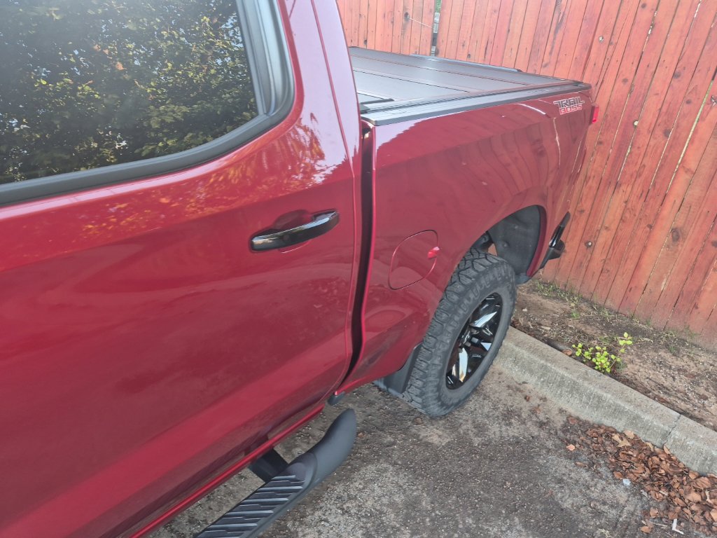 Used 2021 Chevrolet Silverado 1500 LT Trail Boss w/ Bed Protection Package AWD/4WD image 9