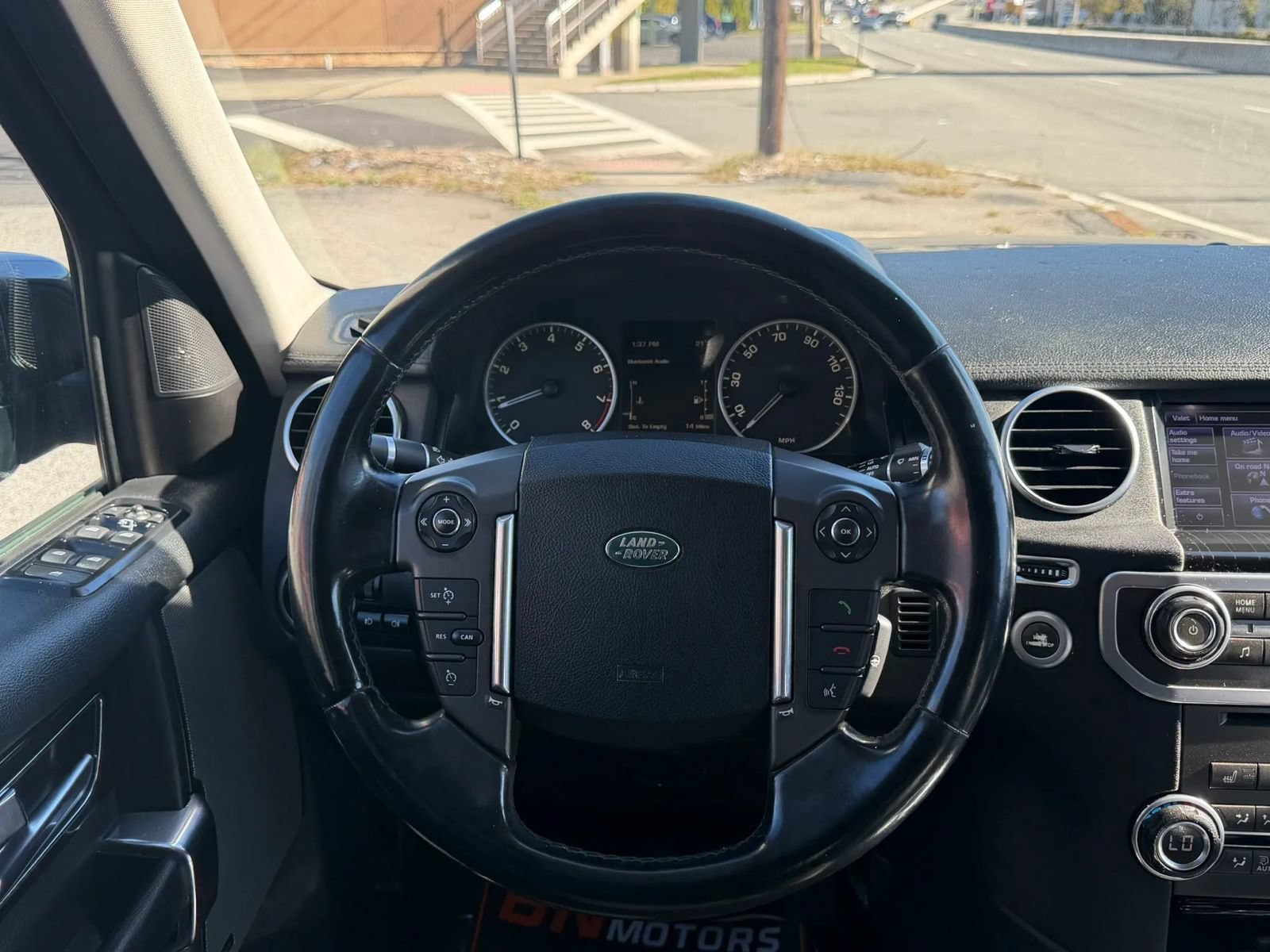 Used 2012 Land Rover LR4 HSE LUX w/ Luxury Pkg AWD/4WD image 26