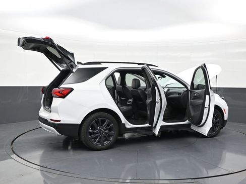 Used 2024 Chevrolet Equinox RS w/ RS Leather Package FWD image 28