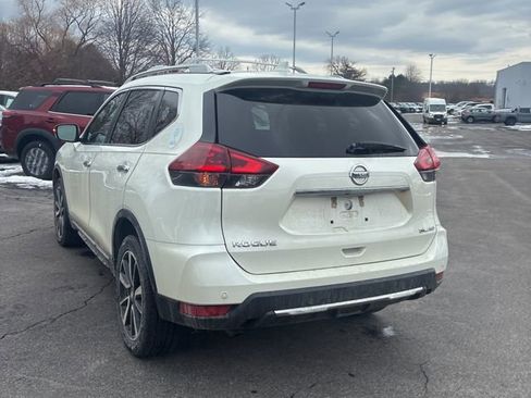 Used 2019 Nissan Rogue SL image 2