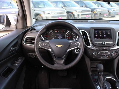 Used 2023 Chevrolet Equinox LT w/ LPO, Floor Liner Package AWD/4WD image 20
