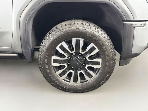 Used 2024 GMC Sierra 2500 Denali Ultimate AWD/4WD image 37