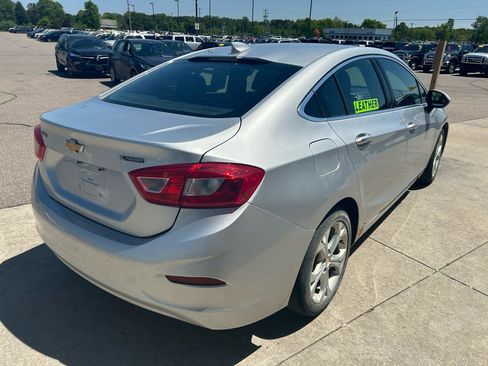 Used 2016 Chevrolet Cruze Premier FWD image 5