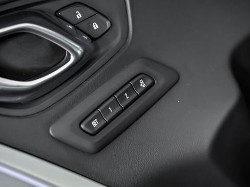 Used 2021 Chevrolet Camaro ZL1 RWD image 14