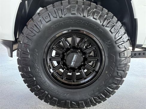 Used 2024 RAM 2500 Laramie w/ Safety Group AWD/4WD image 11