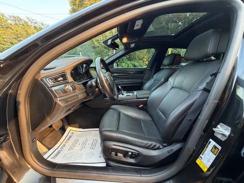 Used 2015 BMW 740i RWD image 18