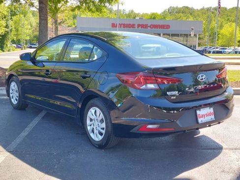 Used 2019 Hyundai Elantra SE w/ Cargo Package FWD image 7