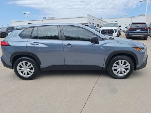 Used 2023 Toyota Corolla Cross L FWD image 7