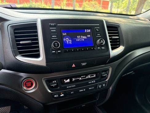 Used 2019 Honda Pilot LX image 35