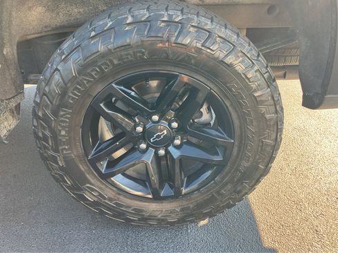 Used 2022 Chevrolet Silverado 1500 LT Trail Boss w/ LT Trail Boss Premium Package image 17